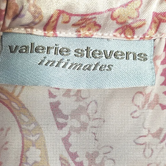 Valerie Stevens Intimates Pink Paisley Floral  Pajama Set Size XL - Picture 12 of 13